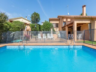 Villa Vidreres Outdoor Recording 1