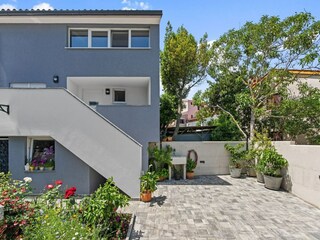 Ferienhaus Premantura Außenaufnahme 9