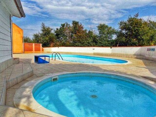 Appartement Ližnjan Buitenaudio-opname 1