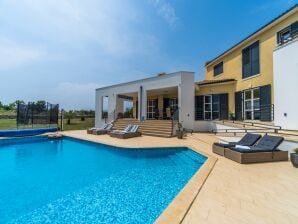 Voll ausgestattete Villa in Filipana - Divšići - image1
