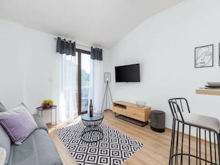 Apartment Valbandon Features 15