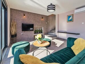 Entspannende Villa in Pula mit privatem Pool - Valbandon - image1