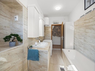 Apartment Galižana Ausstattung 37