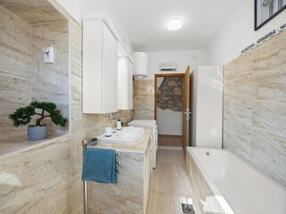 Apartment Galižana Ausstattung 24