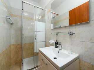 Apartment Drenje Ausstattung 19