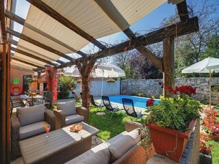 Villa Batlug Buitenaudio-opname 2