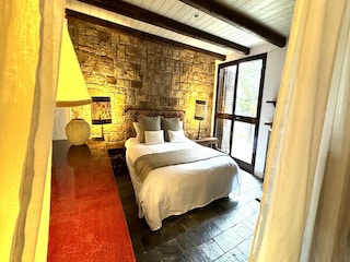 Villa Pollina Features 25