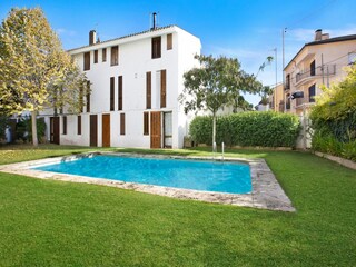 Villa Llafranc Outdoor Recording 1