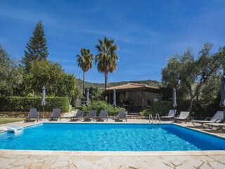 Villa Meso Gerakari Buitenaudio-opname 2
