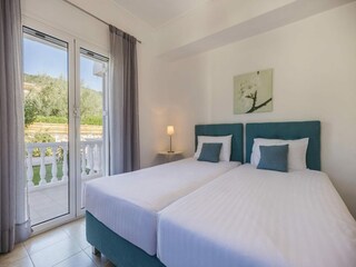 Villa Meso Gerakari Features 15