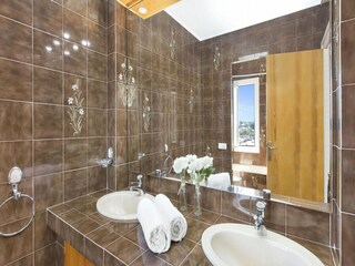 Villa Blanes Features 14