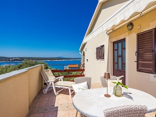 Appartement Supetarska Draga Buitenaudio-opname 8