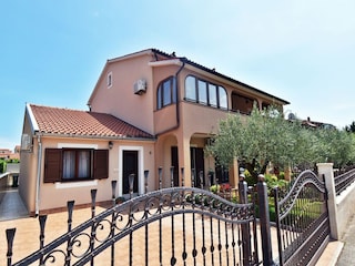 Apartment Valbandon Außenaufnahme 1