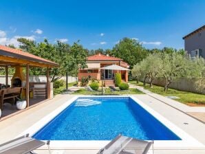 Ferienhaus Schöner Familienbungalow mit privatem Pool - Vinkuran - image1