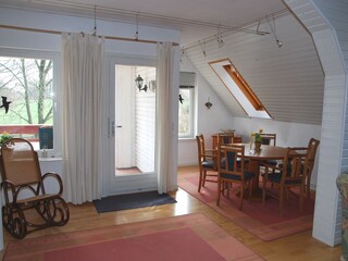 Essbereich, hell und freundlich