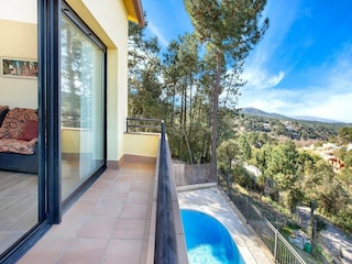 Villa Vidreres Outdoor Recording 3