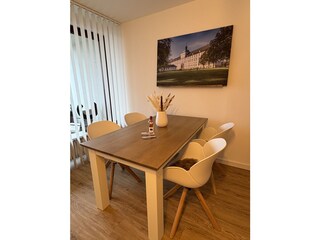Essbereich mit Schleiblick
