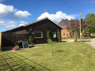 Haus Donnerkeil mit eigener Grünfläche und Terasse