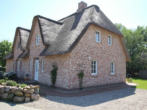 Ferienhaus Reetdachhaus Wattenmeer