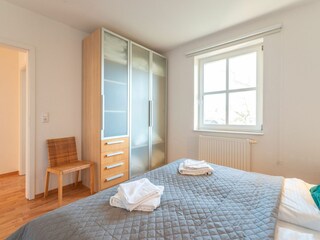 Schlafzimmer 1 mit Doppelbett