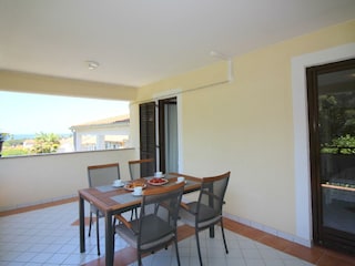 Balkon mit Balkonmöbel