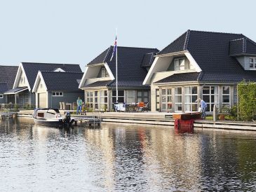 Villa 'Goudplevier' im Luxus Villenpark Sneekermeer