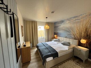Schlafbereich mit Doppelbett 160 x 200 cm