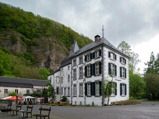 Schloss Aywaille Außenaufnahme 7