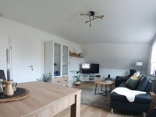 Wohnzimmer mit Essbereich