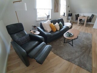 Wohnzimmer mit Essbereich