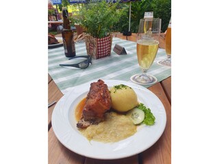 Schäuferla mit Kloß