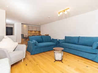 Wohnzimmer mit Blick zur Küche