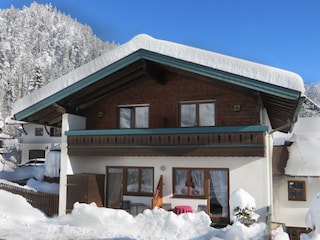 Hausansicht Winter