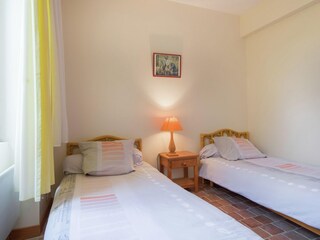 Farmhouse Giroux Features 22