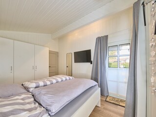 erstes Schlafzimmer Doppelbett 1,60x2,00 m