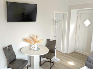 Sitzecke mit Smart-TV