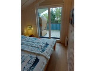 Schlafzimmer 1
