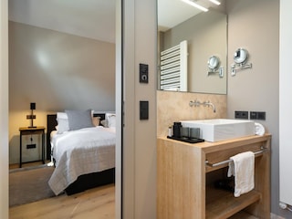 Schlafzimmer mit Bad ensuite