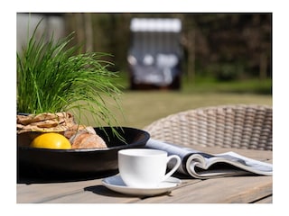 Terrasse mit Strandkorb