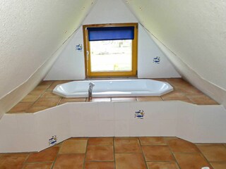 Bad mit Badewanne