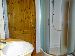 Bad mit Dusche