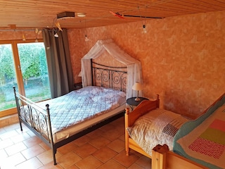 Schlafraum mit Doppelbett