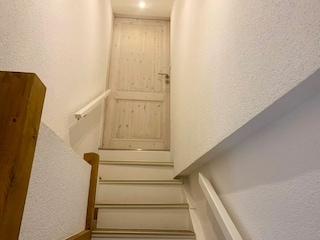 Flur und Treppe
