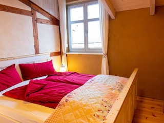 Schlafzimmer mit Doppelbett