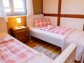 Schlafzimmer mit 2 Einzelbetten