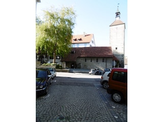 Historische Peterskirche, Blick vom Haus - Eingang