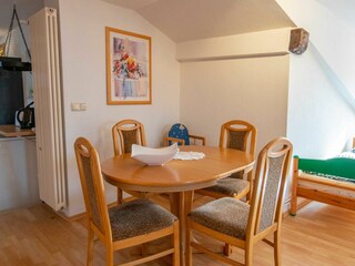 Wohnzimmer mit Essbereich