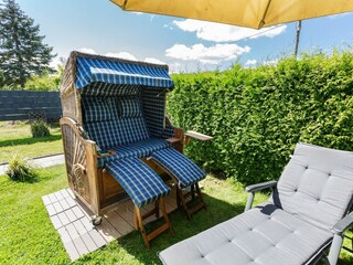 Garten mit Strandkorb