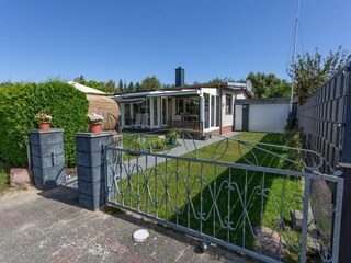 Außenansicht, Einfahrt