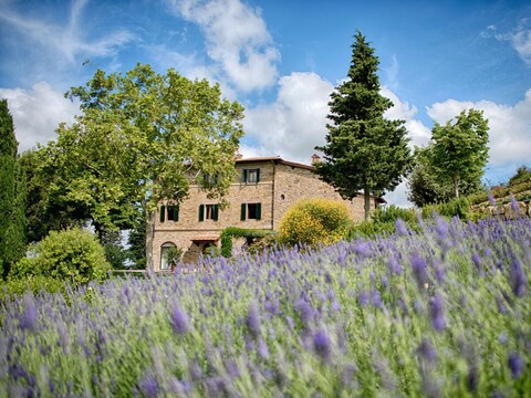 Apartment Luxury Chianti with 2 Bedrooms in Panzano Chianti